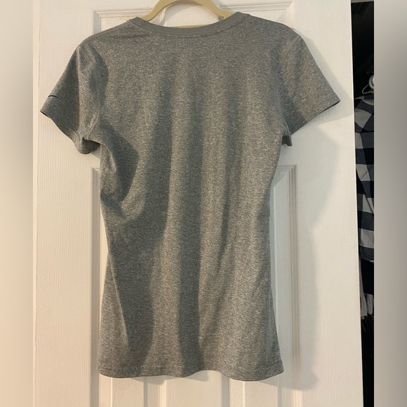 Nike NY Giants gray dri fit running short sleeve tee - Picture 2 of 6